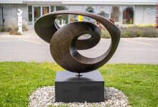 This lyrical and elegant contemporary sculpture is by David Chamberlain whose work is collected and admired around the world. Image 4