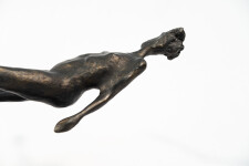 Frances Semple’s beautiful and elegant sculptures often appear in motion. Image 9