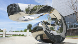 Jeremy Guy's sculpture series are available in Mirror Polished Stainless Steel. Image 4