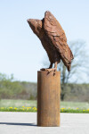 Nicholas Crombach has made a bold choice by depicting a vulture in this dramatic contemporary outdoor sculpture. Image 2