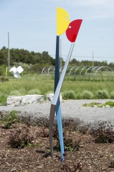 Bold, clean lines and vivid colours attract the viewer’s eye to this minimalist sculpture by Robert Clarke-Ellis.