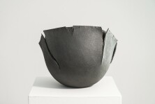 This contemporary ceramic piece was handmade by Steven Heinemann. Image 9