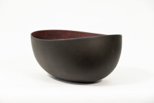 For Canadian ceramicist Steven Heinemann the humble shape of a bowl is an endless source of inspiration. Image 6